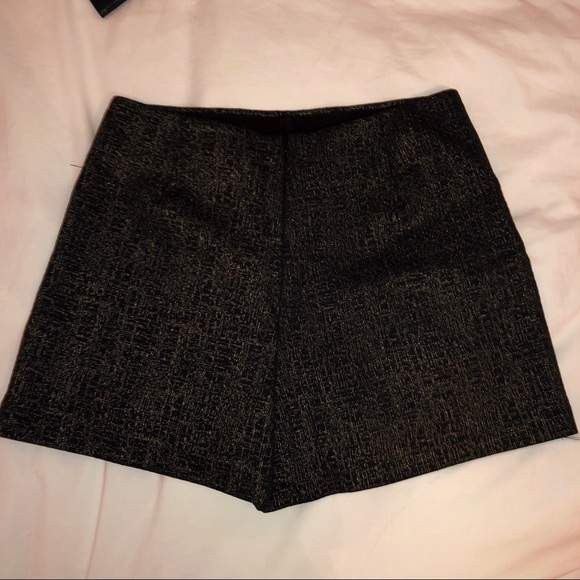 Mini skirt - Picture 2 of 2